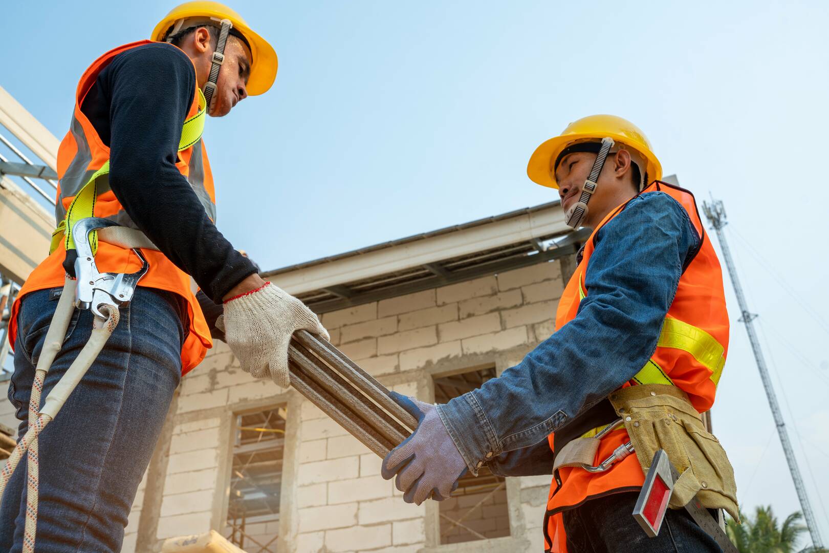 AAA Roofing logo