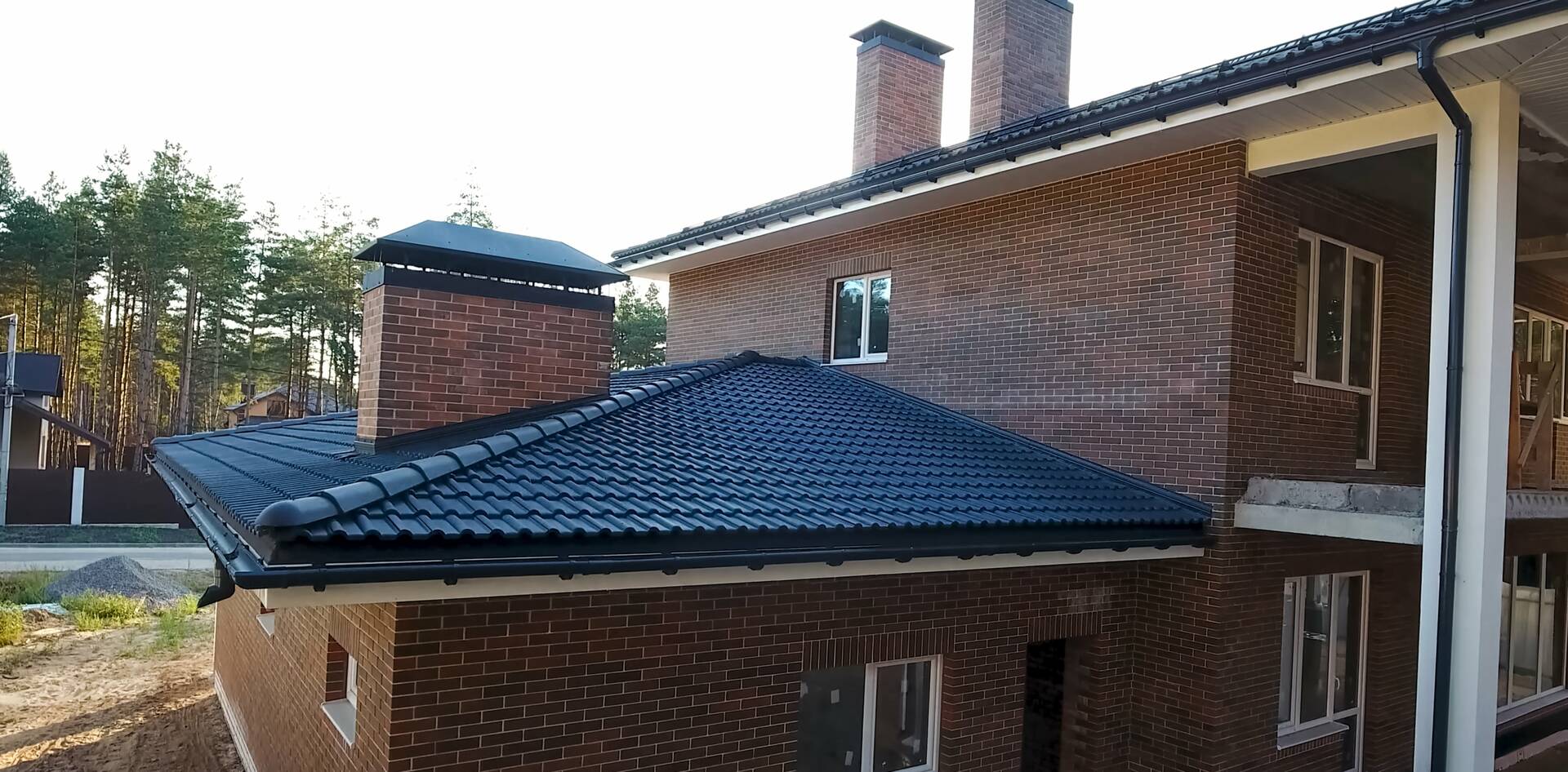 Budget Roofing Service logo